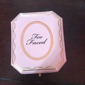 Too faced highlighter